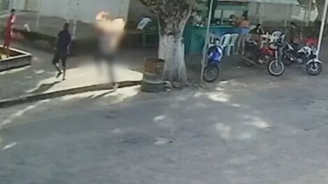 homem-e-preso-por-atear-fogo-em-suspeito-de-matar-irmao-dele-na-grande-fortaleza;-veja-o-video