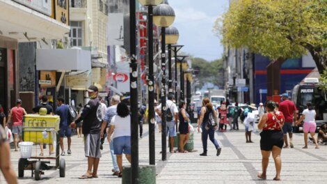 feriado-de-tiradentes:-veja-o-que-abre-e-o-que-nao-abre-no-domingo-(21)-em-fortaleza