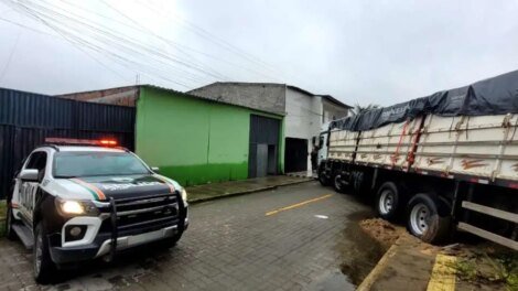 policia-recupera-carga-de-alimentos-avaliada-em-r$-130-mil-na-grande-fortaleza