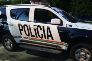 tres-adolescentes-foram-mortos-a-tiros,-em-um-carro,-em-guaiuba,-na-regiao-metropolitana-de-fortaleza