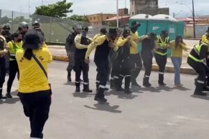 manifestacao-de-servidores-do-detran-termina-em-conflito-com-a-policia