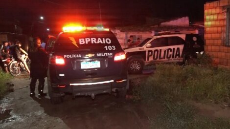 jovem-e-linchado-na-grande-fortaleza-apos-assaltar-morador-e-cair-da-moto-durante-fuga