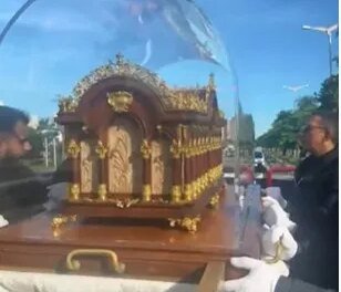 ao-vivo:-reliquias-de-santa-teresinha-chegam-a-fortaleza