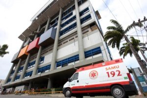 fortaleza:-populacao-relata-clima-de-medo-dentro-de-unidades-de-saude-devido-a-violencia