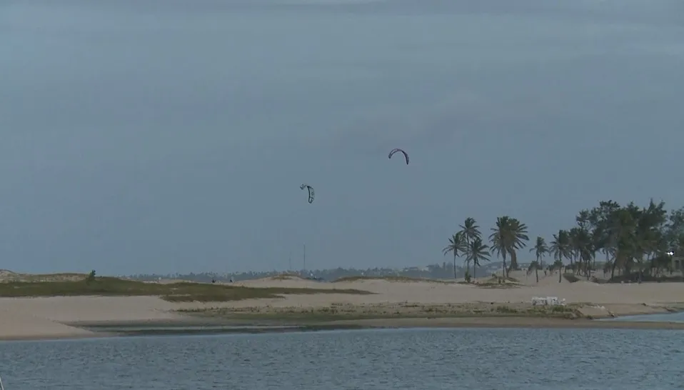 morte-de-turista-francesa-em-acidente-de-kitesurf-traz-alerta-sobre-cuidados-em-epoca-de-ventos-fortes