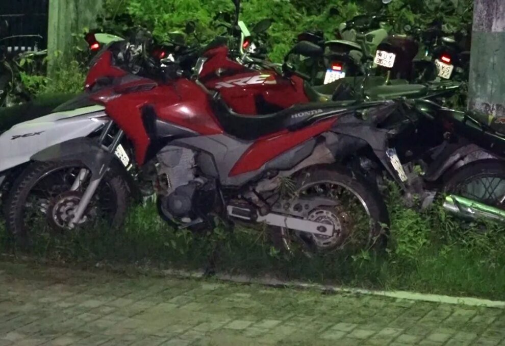 policia-recupera-motos-roubadas-que-estavam-sendo-usadas-para-desmanche-em-fortaleza
