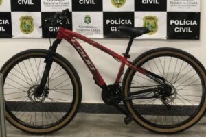 duas-mulheres-sao-presas-em-flagrante-com-bicicleta-furtada-em-cascavel