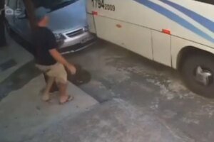 video:-onibus-sem-freio-atinge-carro-em-ibaretama,-no-interior-do-ceara