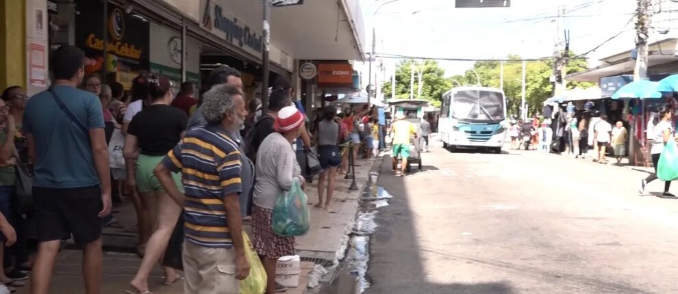 movimentacao-no-centro-de-fortaleza-apos-incendio-na-ultima-quinta-feira-(27)-e-normal