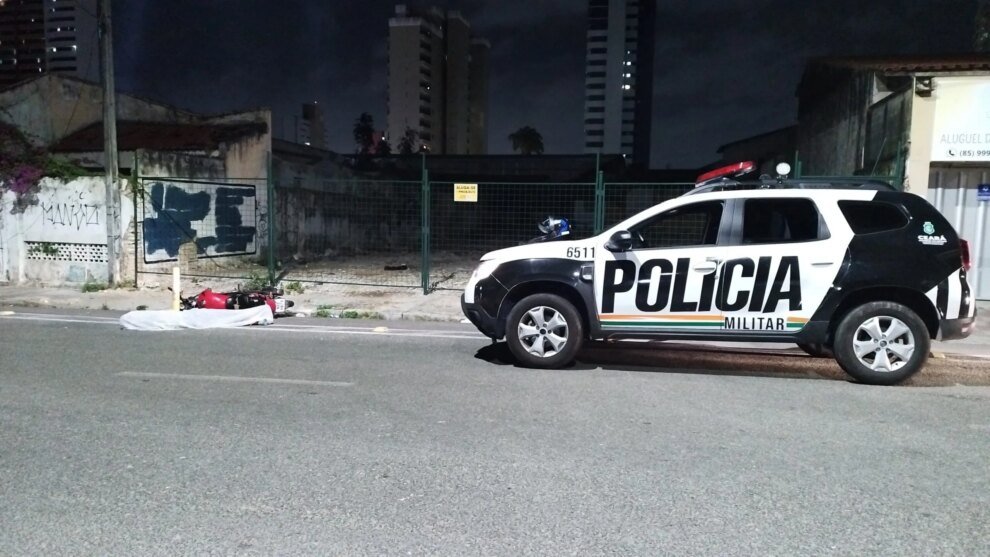 assaltante-e-morto-e-comparsa-e-preso-apos-tentativa-de-roubo-a-pizzaria-em-fortaleza