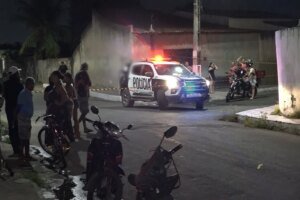 adolescente-e-morto-a-tiros-enquanto-caminhava-em-rua-de-maracanau,-no-ceara