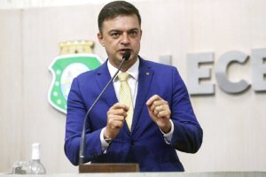 fernando-santana-sera-o-candidato-do-governo-para-a-presidencia-da-assembleia-no-ceara