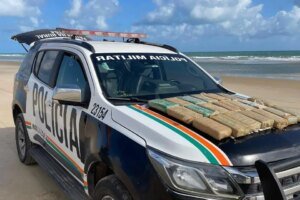 policia-militar-encontra-mais-de-25kg-de-drogas-em-mala-abandonada-em-trairi