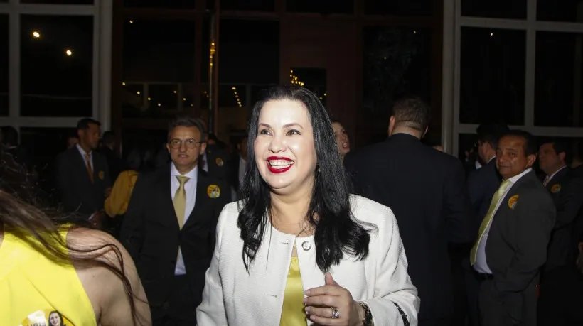 christiane-leitao-e-a-primeira-mulher-eleita-presidente-da-oab-ceara-em-91-anos