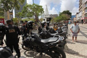 mais-de-240-policiais-atuarao-por-dia-nas-ruas-do-centro-de-fortaleza-no-fim-do-ano