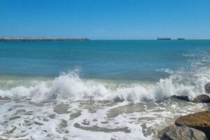 fortaleza-tem-18-praias-proprias-para-banho-neste-fim-de-semana,-aponta-semace