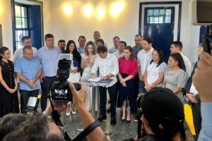 evandro-leitao-envia-a-camara-municipal-projeto-para-extinguir-a-taxa-do-lixo-em-fortaleza