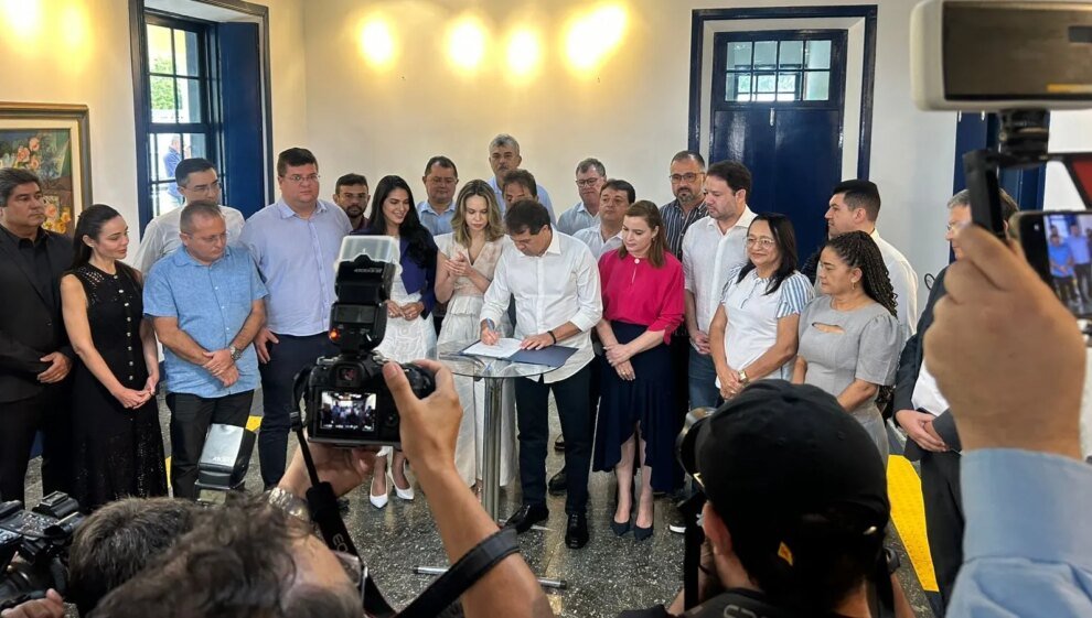 evandro-leitao-envia-a-camara-municipal-projeto-para-extinguir-a-taxa-do-lixo-em-fortaleza