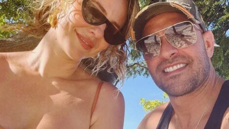 paolla-oliveira-e-diogo-nogueira-celebram-virada-do-ano-nas-praias-do-ceara