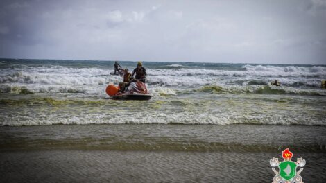 corpo-de-bombeiros-resgata-566-banhistas-de-afogamentos-nas-praias-do-ceara-em-2024