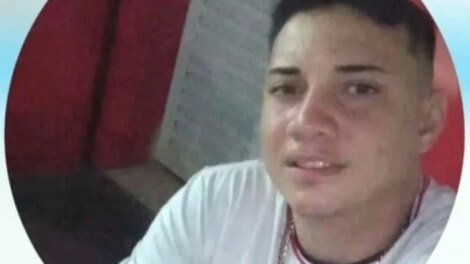 garcom-e-morto-a-tiros-em-restaurante-de-maranguape/ce-na-frente-da-esposa-e-da-filha