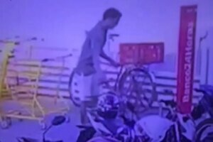 flagra:-mulher-tem-bicicleta-furtada-em-estacionamento-de-supermercado-em-maracanau/ce