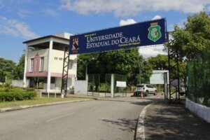 uece-abre-inscricoes-para-as-turmas-de-2025.1-do-curso-pre-vestibular-uecevest