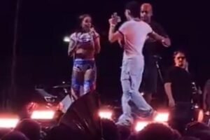 anitta-se-irrita-e-da-bronca-em-fa-que-invadiu-palco-durante-o-seu-show