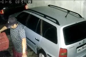 homem-furta-bicicleta-em-vila-de-casas-no-bairro-henrique-jorge,-em-fortaleza