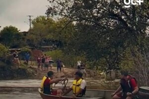 corpo-de-bombeiros-resgata-gestante-ilhada-em-distrito-da-cidade-de-forquilha,-no-ceara