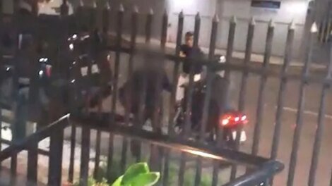 entregador-e-assaltado-e-tem-moto-roubada-na-area-nobre-de-fortaleza;-veja-o-video