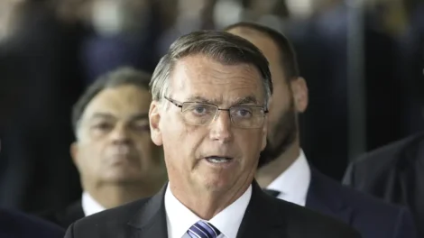 bolsonaro-declara-que-acorda-“todo-dia-com-a-sensacao-da-pf-na-porta”