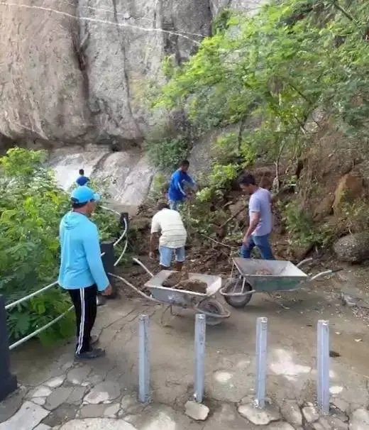 deslizamento-de-terra-interdita-principal-acesso-a-passarela-do-acude-cedro,-em-quixada