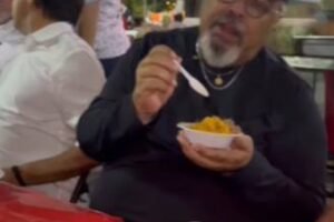 evandro-leitao-leva-jorge-aragao-para-comer-tradicional-pratinho-da-cidade-2000