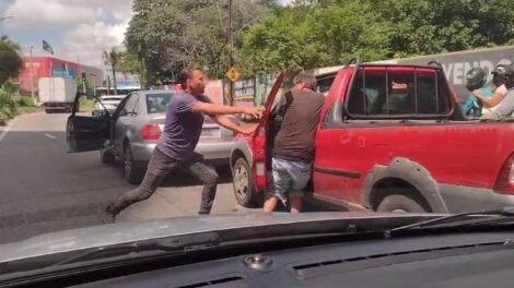 discussao-no-transito-termina-em-confusao-e-intervencao-policial-em-fortaleza