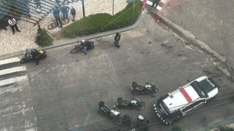 homem-e-assassinado-a-tiros-perto-de-centro-comercial-em-fortaleza