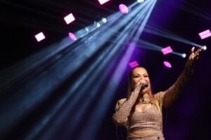 solange-almeida-anima-o-pre-carnaval-de-fortaleza-com-grandes-classicos-do-forro