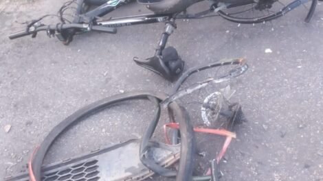 grupo-de-ciclistas-e-atropelado-por-carro-em-trecho-do-anel-viario,-na-grande-fortaleza