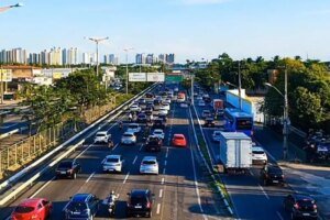 motociclista-fica-ferido-ao-ser-arrastado-no-asfalto-apos-colisao-na-br-116