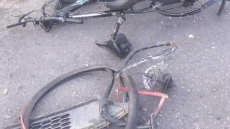 grupo-de-ciclistas-e-atropelado-por-carro-em-trecho-do-anel-viario,-na-grande-fortaleza