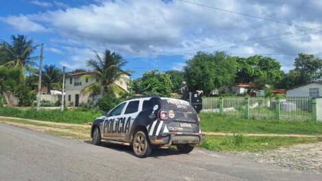 homem-e-chamado-por-comparsas-para-sair-e-acaba-morto-em-margem-de-estrada