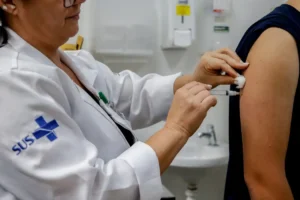 ministerio-da-saude-amplia-idade-para-receber-vacina-contra-a-dengue