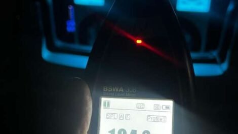 policia-encerra-festa-de-pre-carnaval-e-prende-proprietario-de-paredao-de-som-em-fortaleza