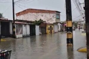 chuvas-provocam-alagamentos-e-transtornos-em-fortaleza-e-regiao-metropolitana-nesta-quarta-(19)