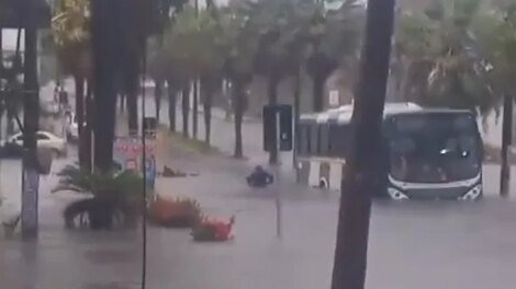 aquiraz/ce-registra-172,4-milimetros-de-chuva-e-tem-alagamentos-em-rodoviaria-e-mercado