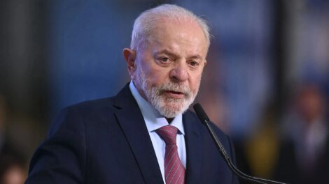 lula-afirma-que-pedido-de-anistia-de-bolsonaro-e-uma-“confissao-de-culpa”