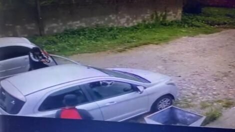 criminosos-usam-carro-para-assaltar-motoristas-em-ruas-dos-bairro-ancuri,-em-itaitinga