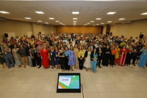 jade-romero-reune-prefeitos-e-gestores-para-fortalecer-protecao-social-no-ceara