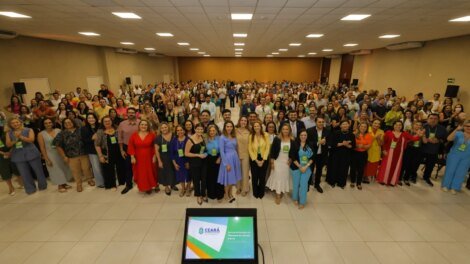 jade-romero-reune-prefeitos-e-gestores-para-fortalecer-protecao-social-no-ceara