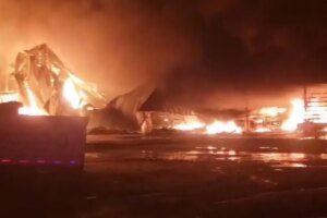 incendio-e-registrado-em-fabrica-de-colchoes-no-eusebio,-no-ceara